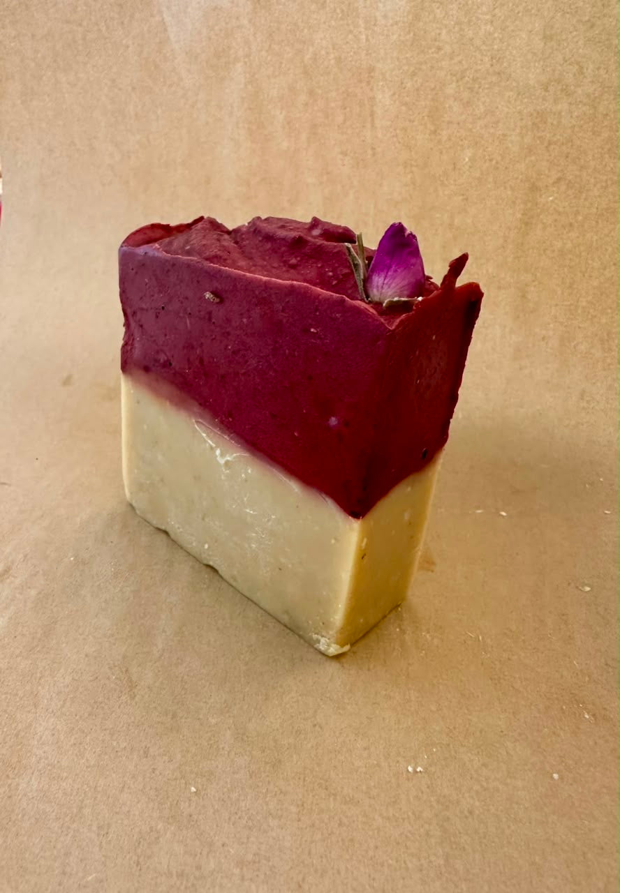 Nature’s Lab Red rose soap + Catmint candle